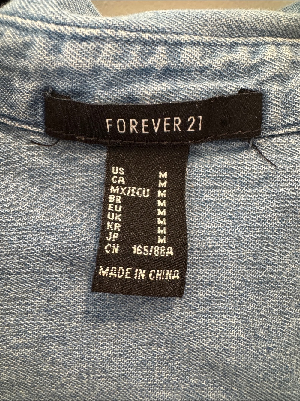 Forever 21 Denim Blue Button Down Size Medium - Picture 2 of 4